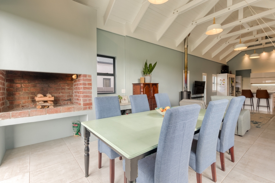 To Let 4 Bedroom Property for Rent in Aan de Wijnlanden Western Cape